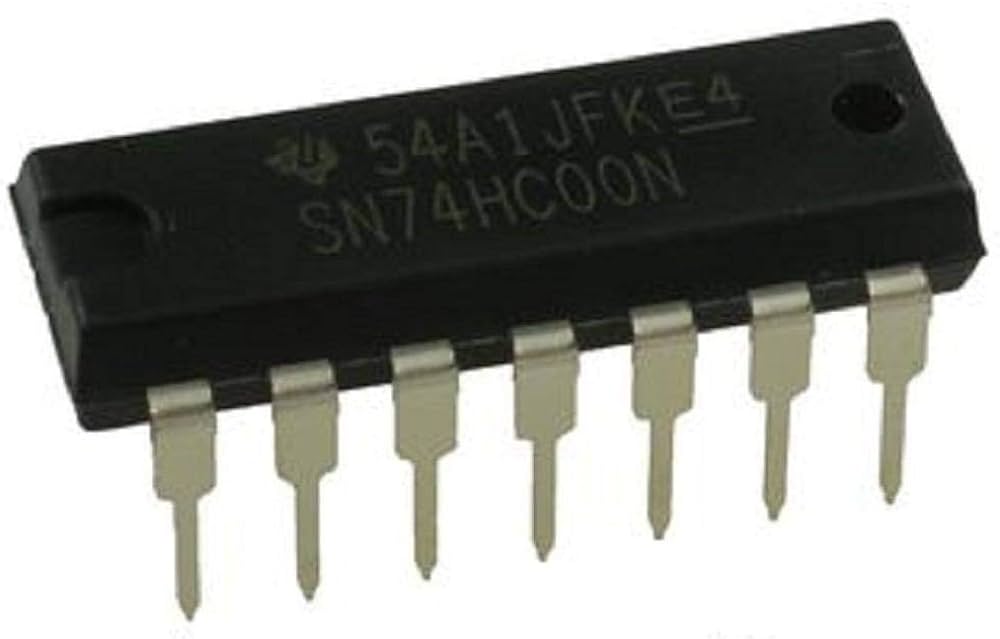 7400 NAND logic gate IC