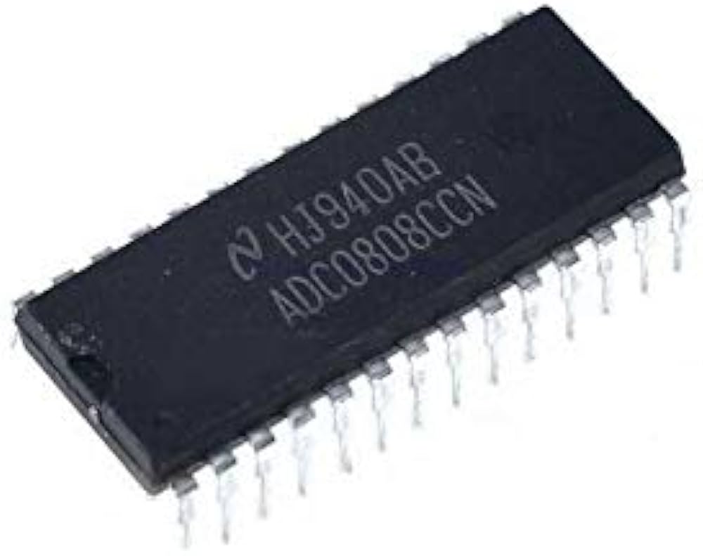 ADC0808CCN 8-bit A/D converter IC